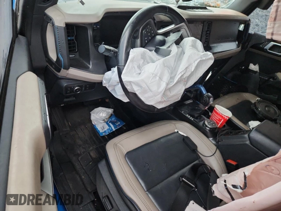 2021 Ford Bronco z VIN 1FMEE5DPXMLB01431, wystawiony jako Copart lot #59192915 z przebiegiem Nie podano mil oraz Nie do naprawy • Non repairable. Historia ofert i sprzedaży dostępna na DreamBid. Obrazek 8.