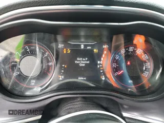 2017 Dodge Challenger SXT z VIN 2C3CDZAG2HH600998, wystawiony jako Copart lot #53380725 z przebiegiem 90 056 mil mil oraz Szkoda całkowita • Salvage title. Historia ofert i sprzedaży dostępna na DreamBid. Obrazek 9.