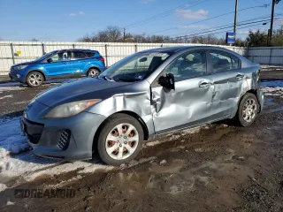 2013 Mazda Mazda3 i Sport with VIN JM1BL1UP5D1750409, listed as a Copart auction lot 44330125 with 128,238 mi miles and Salvage Title. Bid and sale history available at carsss.com. Image 1.