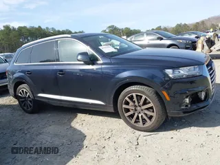 2017 Audi Q7 Prestige with VIN WA1VAAF75HD011877, listed as a IAAI auction lot 41751558 with 90,615 mi miles. Bid and sale history available at carsss.com. Image 13.