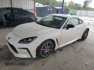 2024 Toyota GR86 with VIN JF1ZNBB12R9756924, listed as a Copart auction lot 74120174 with 2,615 mi miles and Salvage Title. Bid and sale history available at carsss.com. Image 1.