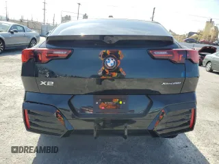 2025 BMW X2 xDrive28i z VIN WBX63GM09S5090407, wystawiony jako Copart lot #53988435 z przebiegiem 2 675 mil mil oraz Szkoda całkowita • Salvage title. Historia ofert i sprzedaży dostępna na DreamBid. Obrazek 6.
