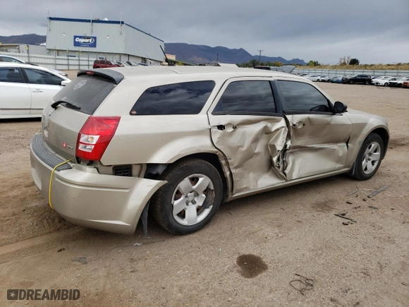 2008 Dodge Magnum SXT with VIN 2D4FV37V58H232294, listed as a Copart auction lot 76615274 with 128,808 mi miles and Salvage Title. Bid and sale history available at carsss.com. Image 3.
