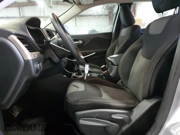 2015 Jeep Cherokee Sport с VIN 1C4PJLABXFW642941, выставлен на аукционе Copart как лот 58426695 с пробегом 134 210 миль миль и Списание • Salvage title. История ставок и продаж доступна на DreamBid. Изображение 7.