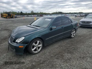 2004 Mercedes-Benz C 230 Kompressor z VIN WDBRF40J94F486315, wystawiony jako Copart lot #50871115 z przebiegiem 81 053 mil mil oraz Szkoda całkowita • Salvage title. Historia ofert i sprzedaży dostępna na DreamBid. Obrazek 1.