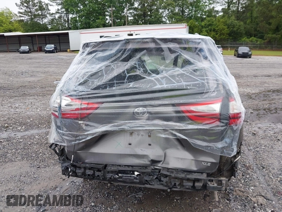 2018 Toyota Sienna XLE Auto Access Seat with VIN 5TDYZ3DCXJS907898, listed as a IAAI auction lot 42346946 with 119,903 mi miles and . Bid and sale history available at DreamBid. Image 17.