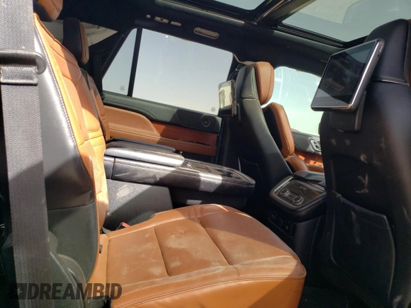 2018 Lincoln Navigator Reserve with VIN 5LMJJ2LT3JEL03600, listed as a Copart auction lot 49481895 with 125,251 mi miles and Salvage title. Bid and sale history available at DreamBid. Image 11.
