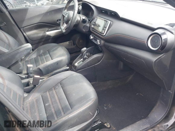 2019 Nissan Kicks SR with VIN 3N1CP5CU1KL556105, listed as a IAAI auction lot 41829091 with 120,639 mi miles. Bid and sale history available at carsss.com. Image 5.