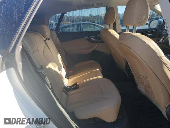 2019 Audi Q8 Premium z VIN WA1AVAF16KD010811, wystawiony jako Copart lot #42600195 z przebiegiem 42 385 mil mil oraz Czysty tytuł • Clean title. Historia ofert i sprzedaży dostępna na DreamBid. Obrazek 11.