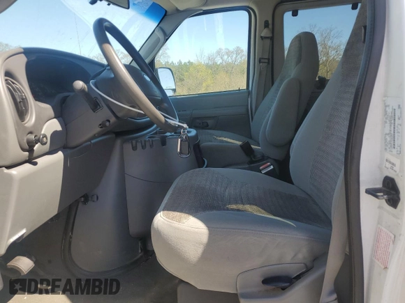 2003 Ford Econoline Passenger XL с VIN 1FBSS31L13HB49492, выставлен на аукционе Copart как лот 49438185 с пробегом 186 651 миль миль и Списание • Salvage title. История ставок и продаж доступна на DreamBid. Изображение 7.