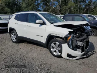 2018 Jeep Compass Latitude z VIN 3C4NJDBB1JT116630, wystawiony jako Copart lot #49586755 z przebiegiem 74 654 mil mil oraz Szkody całkowita. Historia ofert i sprzedaży dostępna na DreamBid. Obrazek 4.
