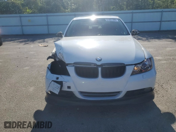 2008 BMW 3 Series 328xi with VIN WBAVC73558KP37642, listed as a Copart auction lot 61891395 with 113,254 mi miles and Salvage title. Bid and sale history available at DreamBid. Image 5.