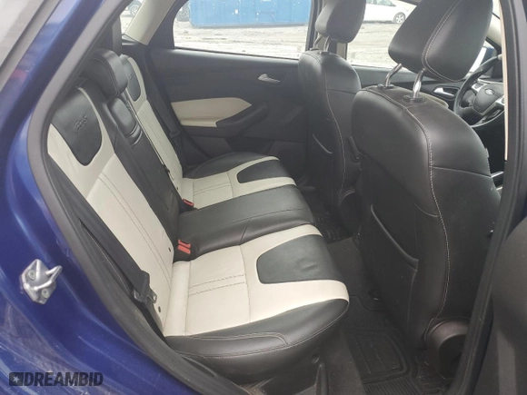 2012 Ford Focus SEL with VIN 1FAHP3M22CL225721, listed as a Copart auction lot 45088785 with 141,663 mi miles and Salvage Title. Bid and sale history available at carsss.com. Image 11.