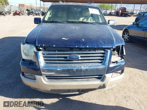 2006 Ford Explorer Eddie Bauer z VIN 1FMEU64E26UB69159, wystawiony jako IAAI lot #41872993 z przebiegiem 180 739 mil mil oraz . Historia ofert i sprzedaży dostępna na DreamBid. Obrazek 6.