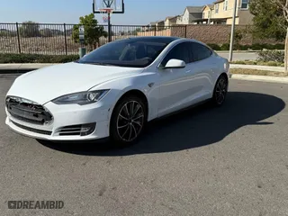 2013 Tesla Model S with VIN 5YJSA1CG8DFP12090, listed as a Copart auction lot 87286844 with 94,810 mi miles and Clean Title. Bid and sale history available at carsss.com. Image 2.