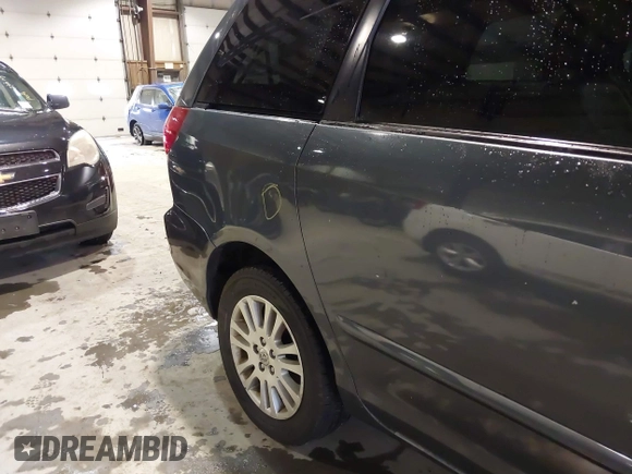 2009 Toyota Sienna XLE with VIN 5TDBK22C29S028110, listed as a IAAI auction lot 41496169 with 253,057 mi miles and . Bid and sale history available at DreamBid. Image 6.