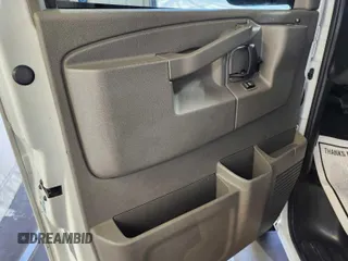 2021 Chevrolet City Express Cargo z VIN 1GCZGHF16M1312681, wystawiony jako IAAI lot #42518224 z przebiegiem 194 940 mil mil oraz . Historia ofert i sprzedaży dostępna na DreamBid. Obrazek 29.