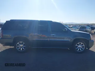 2008 GMC Yukon XL z VIN 1GKFK66828J210470, wystawiony jako IAAI lot #42119370 z przebiegiem 204 296 mil mil oraz . Historia ofert i sprzedaży dostępna na DreamBid. Obrazek 13.