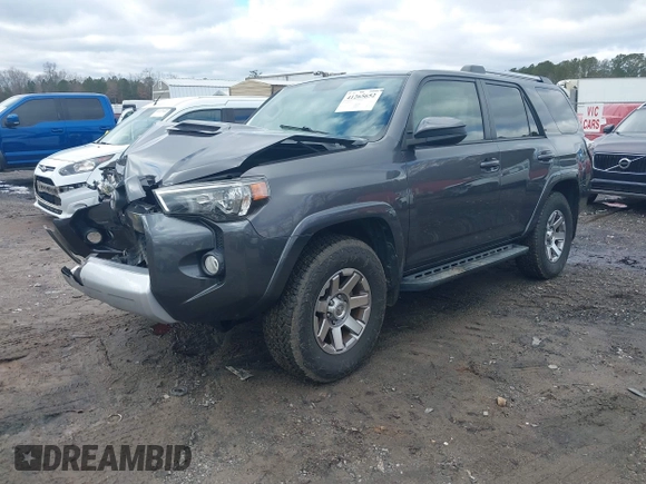 2014 Toyota 4Runner Limited with VIN JTEBU5JR4E5162629, listed as a IAAI auction lot 41265652 with 152,961 mi miles. Bid and sale history available at carsss.com. Image 2.