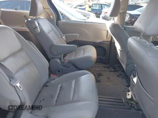 2020 Toyota Sienna XLE Auto Access Seat with VIN 5TDYZ3DC2LS083415, listed as a IAAI auction lot 41485526 with 55,500 mi miles. Bid and sale history available at carsss.com. Image 8.