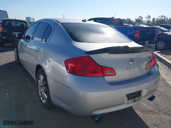 2009 Infiniti G37 Sedan Journey with VIN JNKCV61EX9M303965, listed as a IAAI auction lot 40925964 with 105,904 mi miles. Bid and sale history available at carsss.com. Image 3.