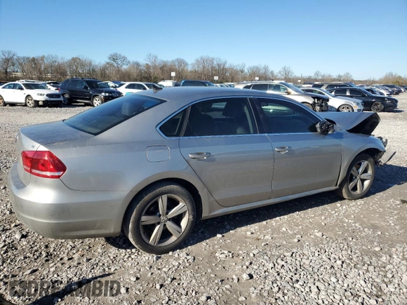 2012 Volkswagen Passat SE z VIN 1VWBH7A30CC067572, wystawiony jako Copart lot #87018124 z przebiegiem 191 468 mil mil oraz Szkoda całkowita • Salvage title. Historia ofert i sprzedaży dostępna na DreamBid. Obrazek 3.
