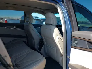 2019 Lincoln Nautilus Reserve with VIN 2LMPJ6LP3KBL51283, listed as a IAAI auction lot 41204810 with 91,184 mi miles. Bid and sale history available at carsss.com. Image 8.