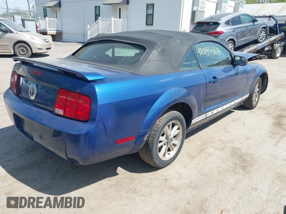 2006 Ford Mustang Standard with VIN 1ZVFT84N565105230, listed as a IAAI auction lot 42083563 with 167,265 mi miles and . Bid and sale history available at carsss.com. Image 4.