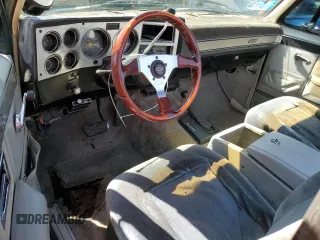 1983 GMC Jimmy z VIN 1G5EK18L4DF518255, wystawiony jako Copart lot #59883814 z przebiegiem 66 093 mil mil oraz Szkoda całkowita • Salvage title. Historia ofert i sprzedaży dostępna na DreamBid. Obrazek 8.