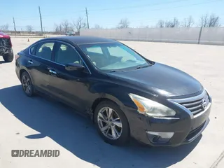 2015 Nissan Altima SV with VIN 1N4AL3AP8FC498664, listed as a IAAI auction lot 41778661 with 143,242 mi miles and . Bid and sale history available at carsss.com. Image 1.