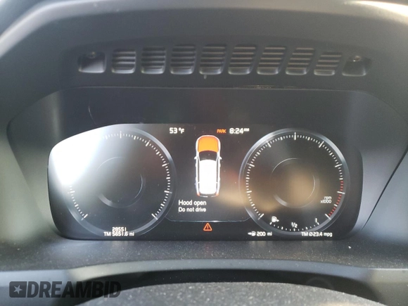 2018 Volvo XC90 Momentum with VIN YV4102XK3J1191879, listed as a Copart auction lot 39257523 with 28,551 mi miles. Bid and sale history available at carsss.com. Image 9.