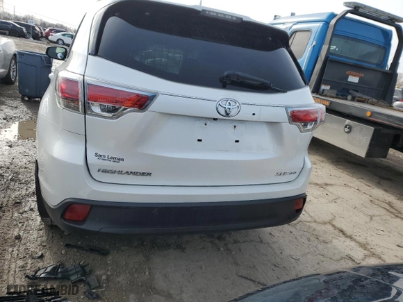 2014 Toyota Highlander XLE with VIN 5TDJKRFH5ES052647, listed as a Copart auction lot 42293425 with 125,479 mi miles and Salvage Title. Bid and sale history available at carsss.com. Image 6.