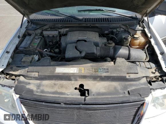 2003 Ford Expedition Special Service z VIN 1FMFU15L73LB01431, wystawiony jako Copart lot #60749325 z przebiegiem 103 107 mil mil oraz Szkoda całkowita • Salvage title. Historia ofert i sprzedaży dostępna na DreamBid. Obrazek 12.