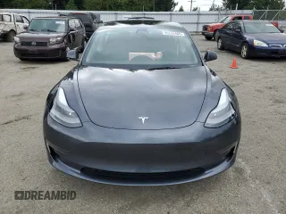 2023 Tesla Model 3 z VIN 5YJ3E1EA7PF683249, wystawiony jako Copart lot #56234465 z przebiegiem 9 494 mil mil oraz Szkoda całkowita • Salvage title. Historia ofert i sprzedaży dostępna na DreamBid. Obrazek 5.