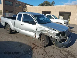 2006 Toyota Tacoma z VIN 5TETX22N26Z282695, wystawiony jako IAAI lot #41540262 z przebiegiem 259 961 mil mil oraz . Historia ofert i sprzedaży dostępna na DreamBid. Obrazek 1.