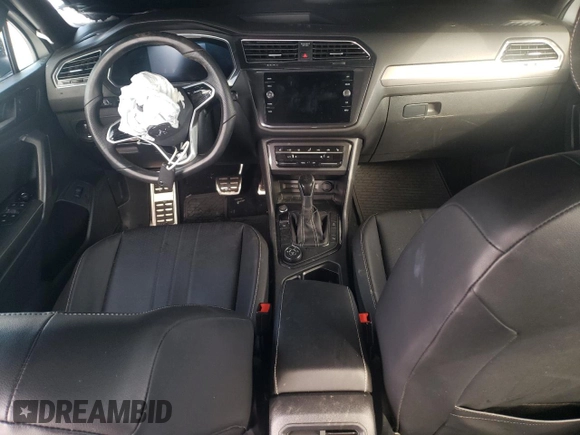 2022 Volkswagen Tiguan SE R-Line Black z VIN 3VV8B7AX7NM025503, wystawiony jako Copart lot #88297105 z przebiegiem 37 580 mil mil oraz Szkoda całkowita • Salvage title. Historia ofert i sprzedaży dostępna na DreamBid. Obrazek 8.
