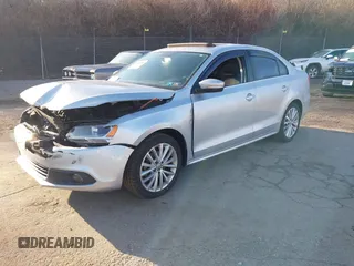 2011 Volkswagen Jetta SEL с VIN 3VWLZ7AJ7BM304149, выставлен на аукционе IAAI как лот 41769381 с пробегом 92 331 миль миль и . История ставок и продаж доступна на DreamBid. Изображение 2.