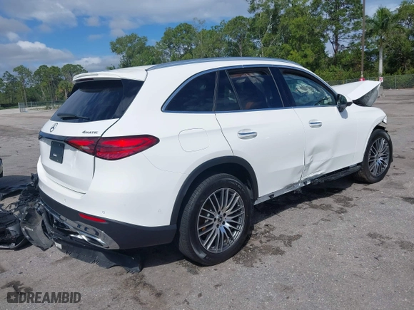 2025 Mercedes-Benz GLC with VIN W1NKM4HB3SF237083, listed as a IAAI auction lot 41666241 with 1 mi miles. Bid and sale history available at carsss.com. Image 4.