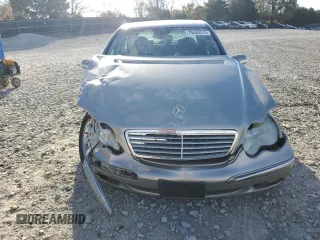 2003 Mercedes-Benz C 240 z VIN WDBRF81J93F439211, wystawiony jako Copart lot #79460514 z przebiegiem 116 596 mil mil oraz Szkoda całkowita • Salvage title. Historia ofert i sprzedaży dostępna na DreamBid. Obrazek 5.