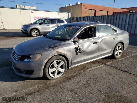2012 Volkswagen Passat SE with VIN 1VWBP7A33CC042426, listed as a Copart auction lot 87606525 with 179,838 mi miles and Salvage Title. Bid and sale history available at carsss.com. Image 1.