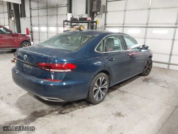 2020 Volkswagen Passat 2.0T SEL with VIN 1VWCA7A34LC025625, listed as a IAAI auction lot 41530621 with 52,219 mi miles. Bid and sale history available at carsss.com. Image 4.