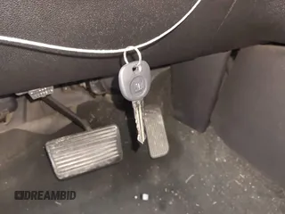 2008 GMC Sierra 1500 SLE1 с VIN 2GTEK13J081272039, выставлен на аукционе IAAI как лот 42261690 с пробегом 210 615 миль миль и . История ставок и продаж доступна на DreamBid. Изображение 11.