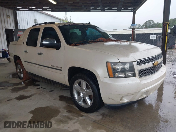 2013 Chevrolet Avalanche LTZ with VIN 3GNMCGE03DG296330, listed as a IAAI auction lot 41985209 with 265,798 mi miles and . Bid and sale history available at DreamBid. Image 1.