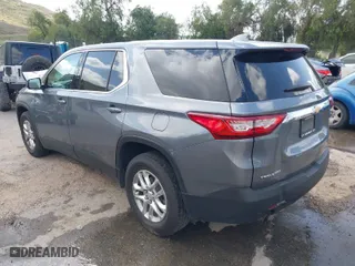 2020 Chevrolet Traverse LS with VIN 1GNERFKW7LJ162598, listed as a IAAI auction lot 41957708 with 30,618 mi miles. Bid and sale history available at carsss.com. Image 3.