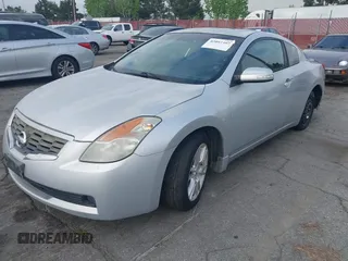 2008 Nissan Altima 3.5 SE with VIN 1N4BL24E78C192292, listed as a IAAI auction lot 42097397 with 137,188 mi miles. Bid and sale history available at carsss.com. Image 2.