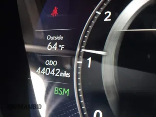 2018 Lexus LS with VIN JTHB51FF5J5005192, listed as a IAAI auction lot 41601540 with 44,042 mi miles. Bid and sale history available at carsss.com. Image 15.