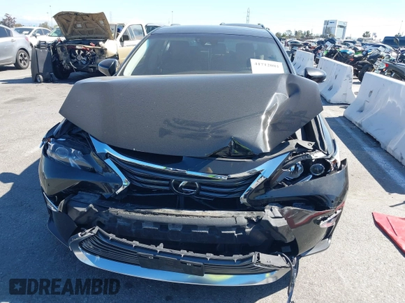 2018 Lexus ES with VIN 58ABK1GG7JU091598, listed as a IAAI auction lot 41712081 with 155,015 mi miles. Bid and sale history available at carsss.com. Image 11.
