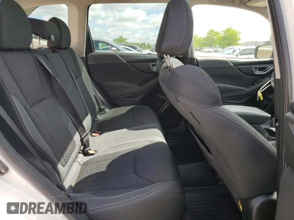 2022 Subaru Forester Premium z VIN JF2SKADC3NH405339, wystawiony jako Copart lot #55723705 z przebiegiem 12 990 mil mil oraz Szkoda całkowita • Salvage title. Historia ofert i sprzedaży dostępna na DreamBid. Obrazek 10.