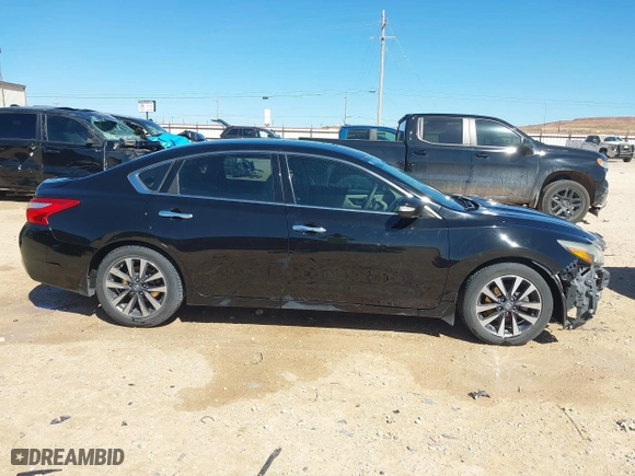 2017 Nissan Altima 2.5 SR with VIN 1N4AL3AP2HC258805, listed as a IAAI auction lot 41576085 with 137,491 mi miles. Bid and sale history available at carsss.com. Image 14.