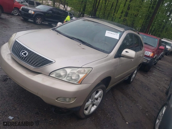 2005 Lexus RX 330 with VIN 2T2GA31U75C025694, listed as a IAAI auction lot 41982671 with 243,781 mi miles. Bid and sale history available at carsss.com. Image 2.